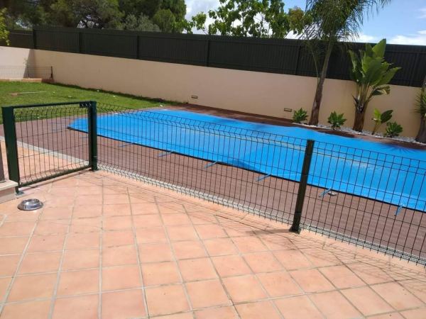 Protecção para piscina